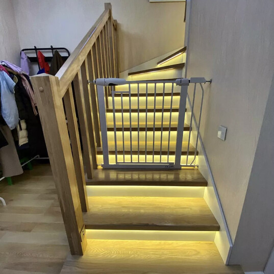 Бетонная лестница с облицовкой массивом и деревянными балясинами МЛ ДБ4 2
