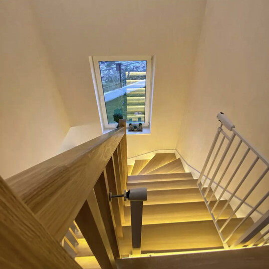 П-образная разворотная лестница в дом с подсветкой МЛ ТП 4 1