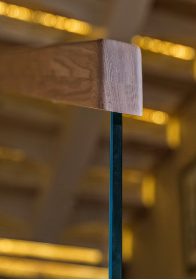 Лестница на монокосоуре со стеклом и подсветкой МЛ ММ1 7