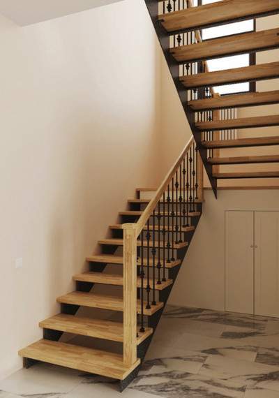 Металлическая лестница с деревянными дубовыми ступенями МЛ МО 2 