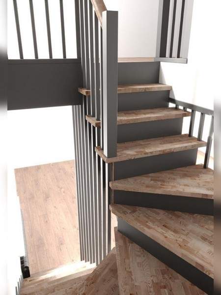 Лестница на металлокаркасе закрытого типа с деревянными паркетными ступенями из ясеня