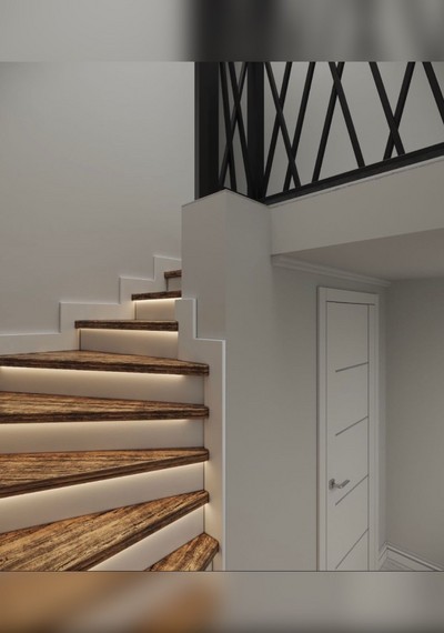 Лестница на металлокаркасе для квартиры П-образная с отделкой деревом и рейками 5