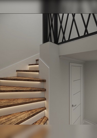 Лестница на металлокаркасе для квартиры П-образная с отделкой деревом и рейками 6