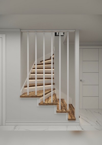 Лестница на металлокаркасе для квартиры П-образная с отделкой деревом и рейками 4