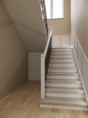 Обшивка бетонной лестницы с пристенными панелями в частном доме 1
