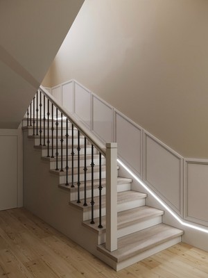 Обшивка бетонной лестницы с пристенными панелями в частном доме 2
