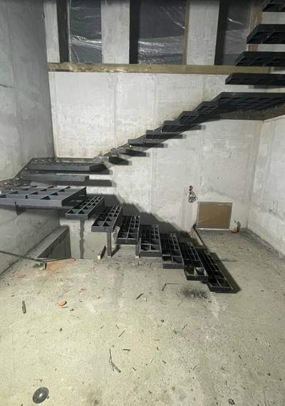 Консольная лестница на 270° под облицовку 2