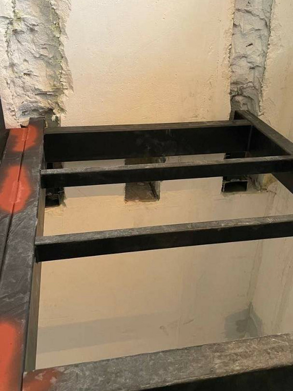 Металлокаркас лестницы МКЛ 120 в СНТ Дубки, посёлок Газопровод, на 2 этаж