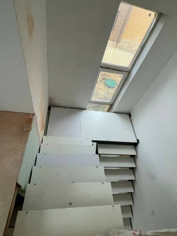 Металлокаркас лестницы МКЛ 121 в КП Летова Роща, деревня Зимёнки на 2 этаж