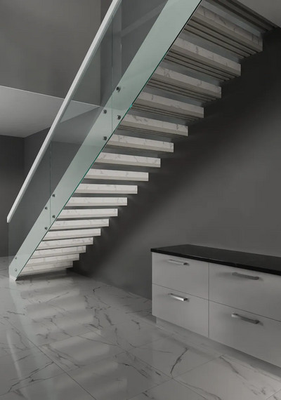 Металлическая лестница со ступенями из керамогранита 2